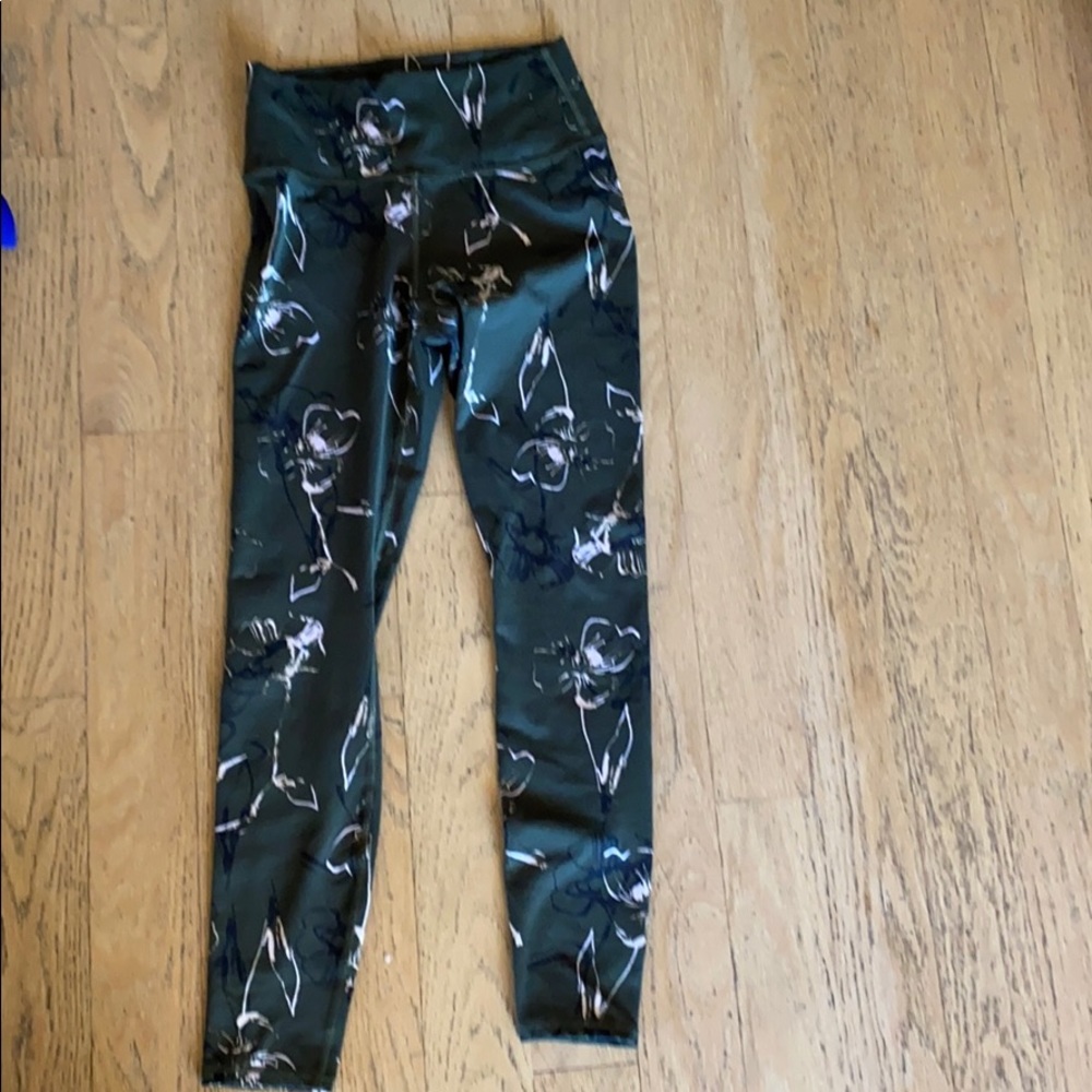 Green floral leggings